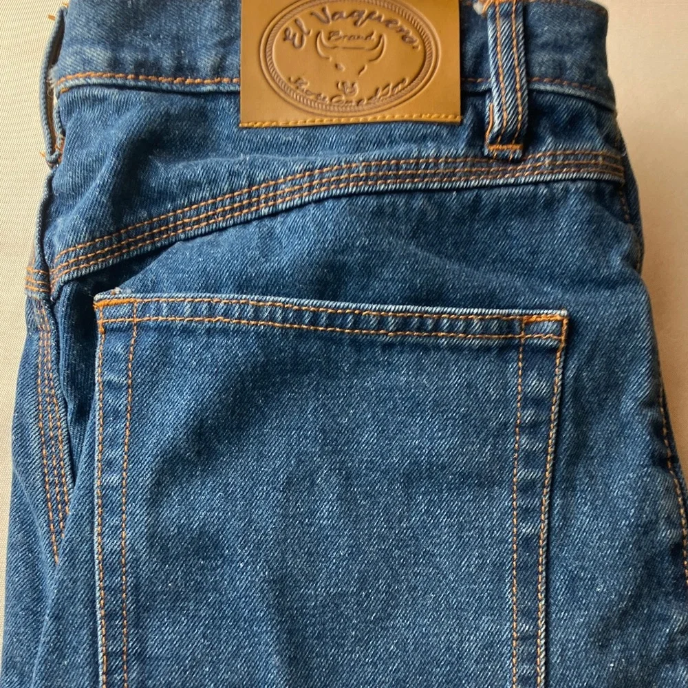 El Vaquero Jeans Co. Style 333 Men's Relaxed Fit 36x30 – Western Bull Logo Patch